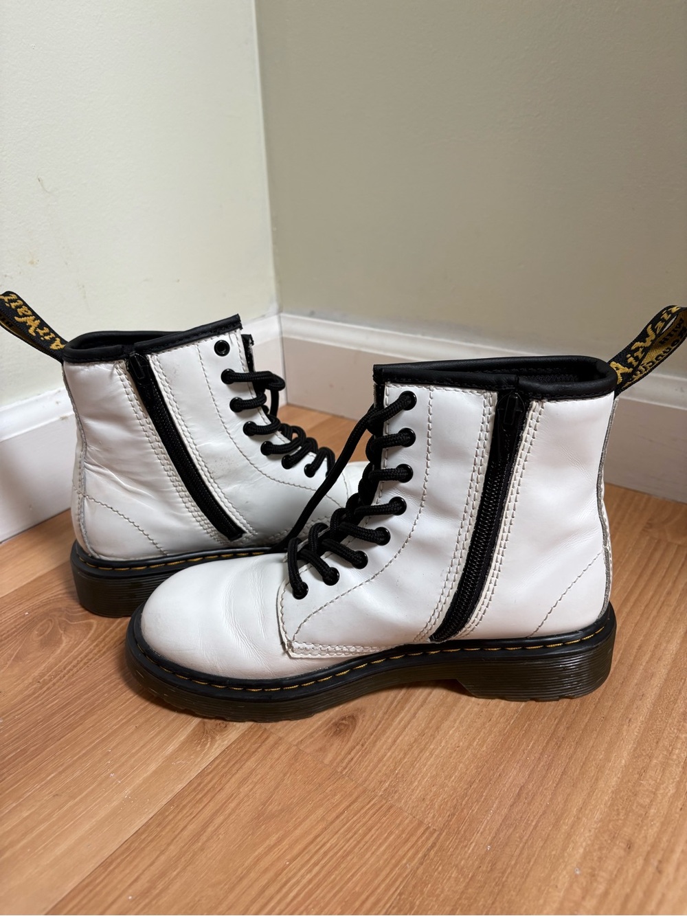 Dr. Martens White Lace-Up Kids Combat Boots with Black Trim - Picture 8 of 12